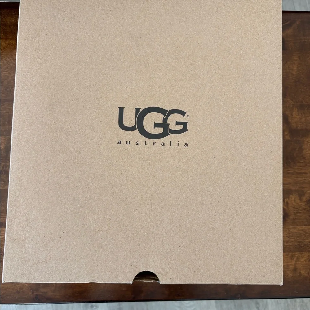UGG Men's Black Boots - Picture 2 of 11
